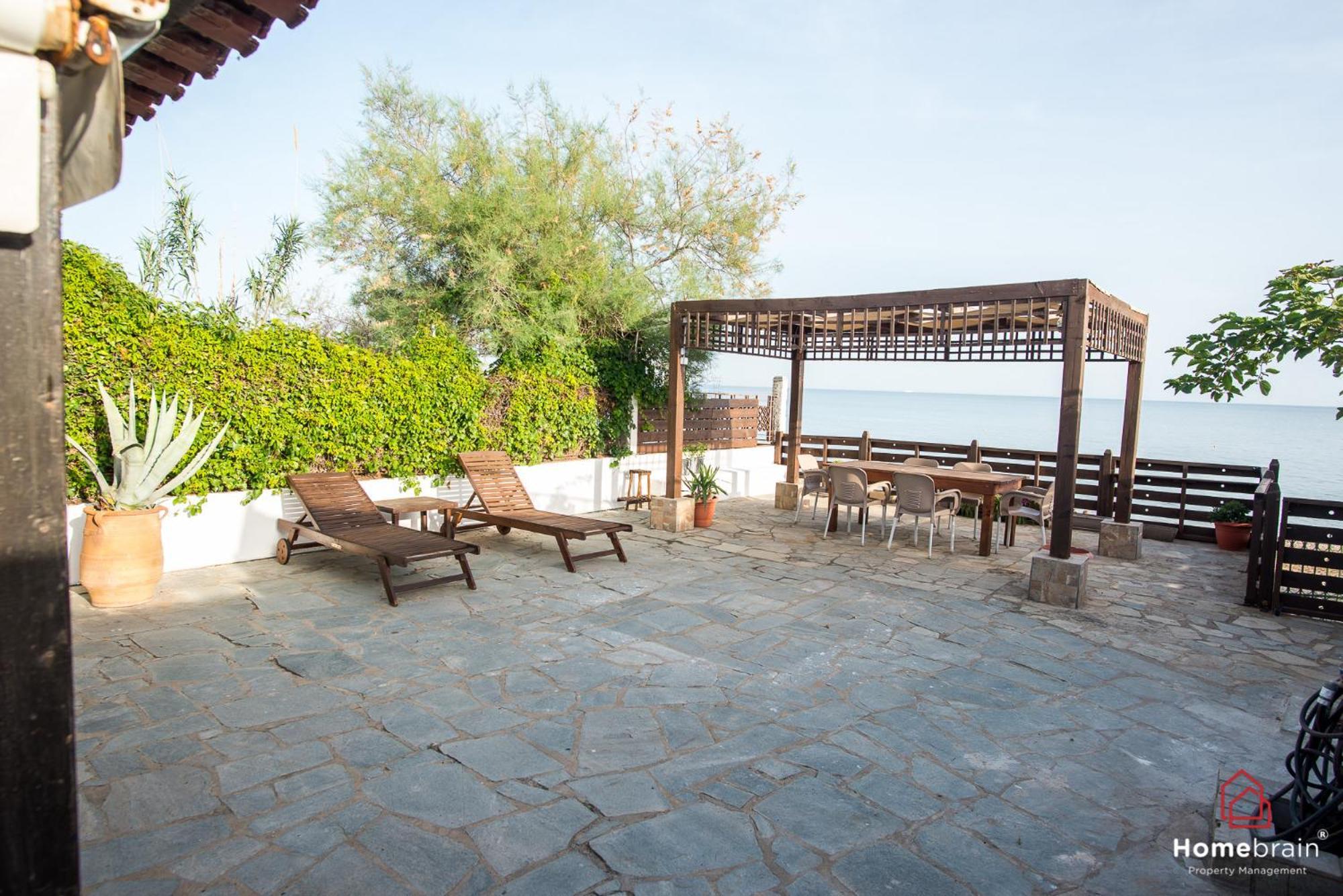 Sea Side House